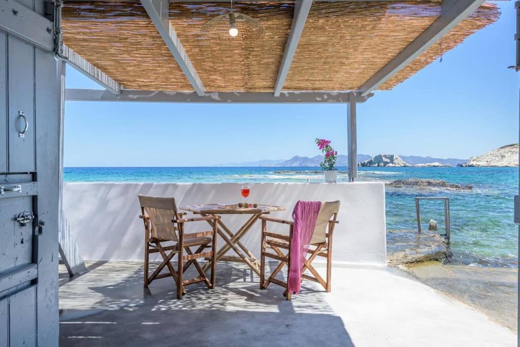 Esperanza Boathouses Mandrakia Exterior photo
