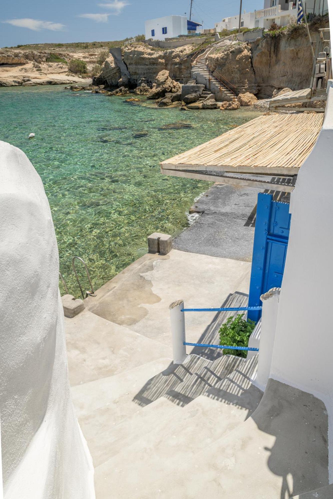 Esperanza Boathouses Mandrakia Exterior photo